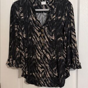 new directions Black and Cream Abstract Zebra V-Neck Button Tunic